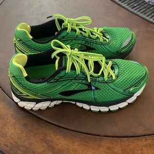 Brooks Adrenaline